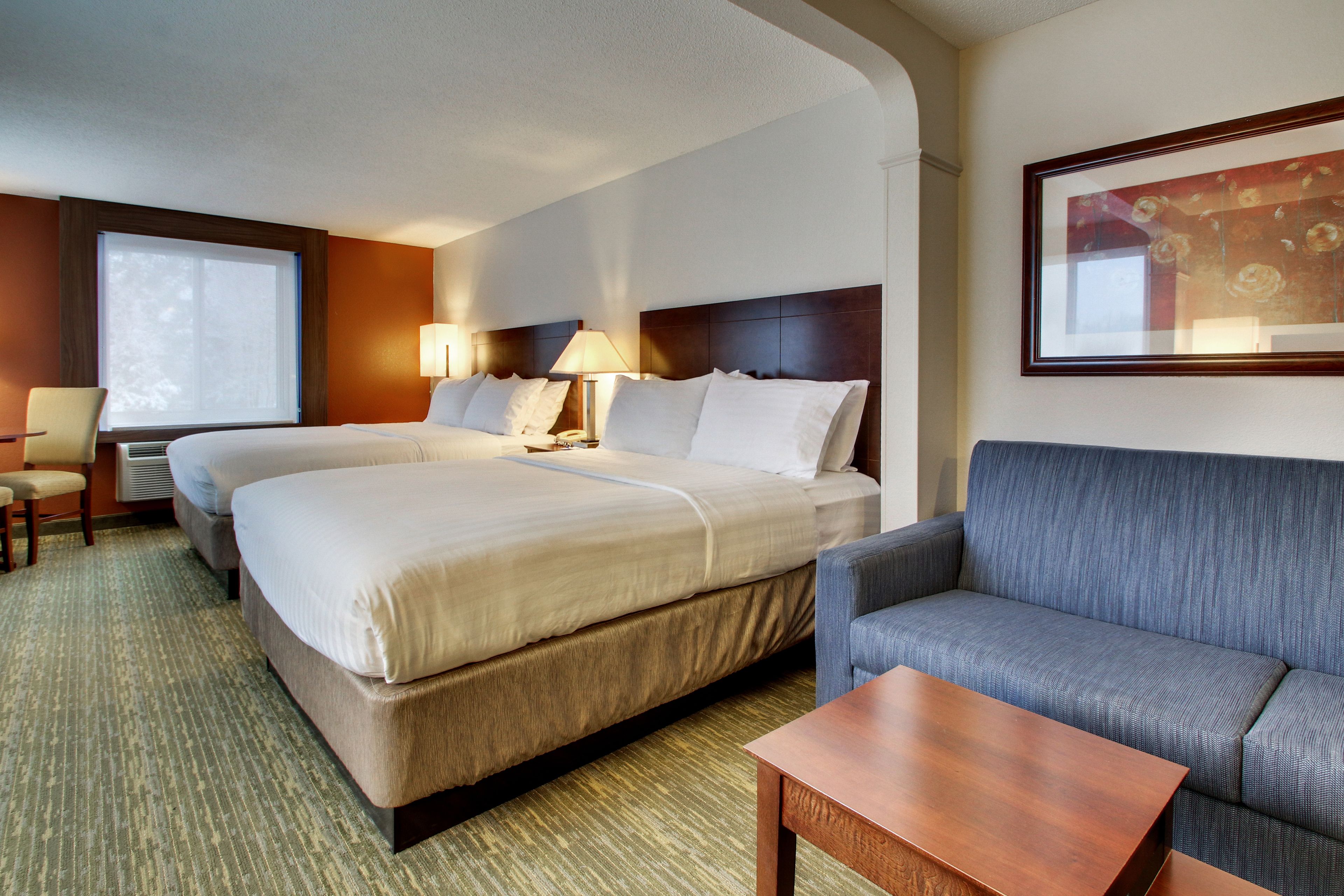 Holiday Inn Express & Suites - Lincoln East - White Mountains, an Ihg Hotel