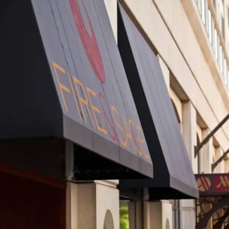 Washington Marriott at Metro Center Отели рядом с достопримечательностью «Спортивный комплекс «Кэпитал Уан Арена»»