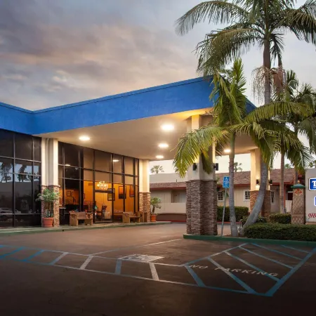 Travelodge Inn & Suites by Wyndham Anaheim on Disneyland Dr
