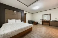 Ulsan Ilsan Mona Lisa Hoteles cerca de Parque Haksung