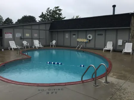 Travelodge by Wyndham Lansing