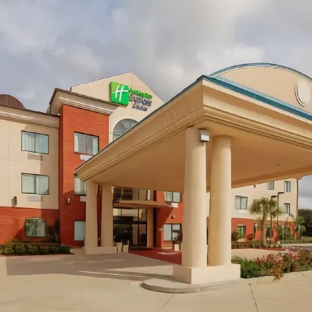 Holiday Inn Express & Suites PANAMA CITY-TYNDALL by IHG