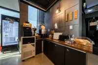 Goseong Hotel Patio - Motels