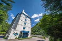 Pocheon Santorini Hotels near Pocheon Hantan River Sky Bridge