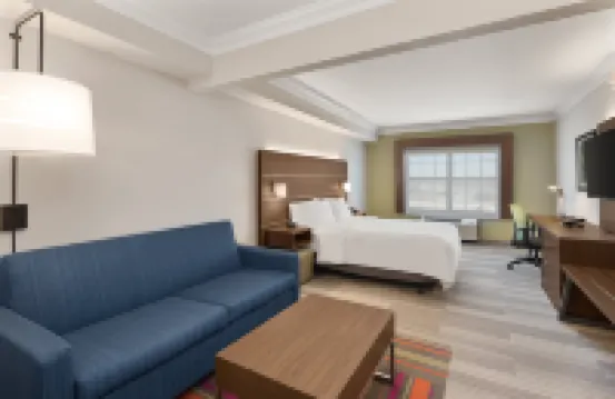 Holiday Inn Express & Suites Byron by IHG