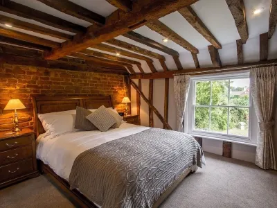 Green Farmhouse Hotels in Sittingbourne