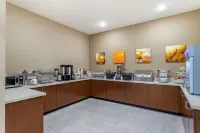 Comfort Inn & Suites - breakfast