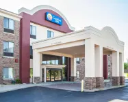 Comfort Inn Lees Summit - Hwy 50 & Hwy 291 Отели рядом с достопримечательностью «Юнити Виллидж Роуз Гарден & Фаунтинс»