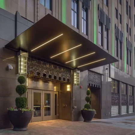 Tulsa Club Hotel, Curio Collection by Hilton