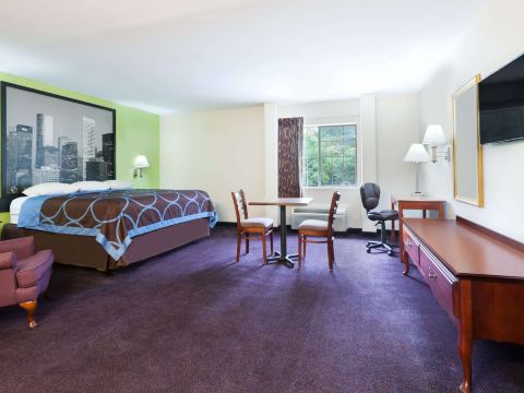 Super 8 by Wyndham Huntsville