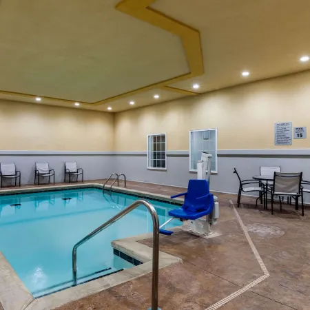 Comfort Inn & Suites