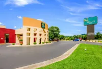 Quality Inn Roanoke Airport - gimnasio