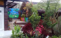 Rumah Kebun Lulu Villa Hotels in Wonosalam