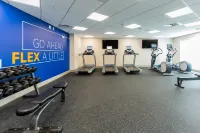 Holiday Inn Express & Suites CHARLOTTESVILLE by IHG - Gym