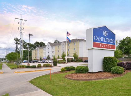 Candlewood Suites Lafayette - River Ranch