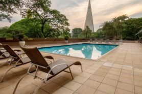 Hotel Deville Prime Maringá