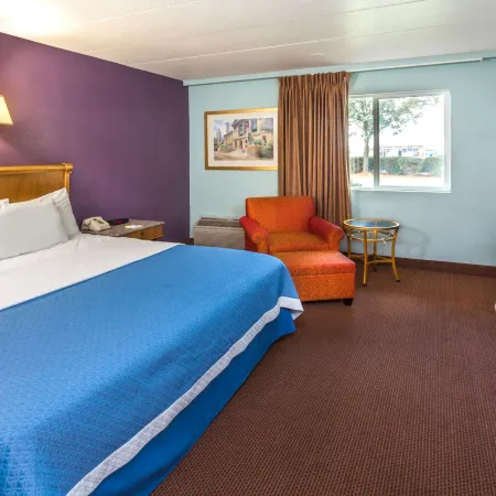 Days Inn by Wyndham Portage