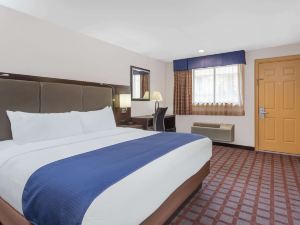 Days Inn by Wyndham Woodbury Long Island