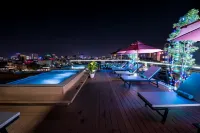 Ohana Phnom Penh Palace Hotel - piscina