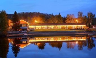 Algonquin Lakeside Inn