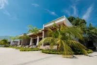 Paraiso Rainforest and Beach Hotel Hotels in 