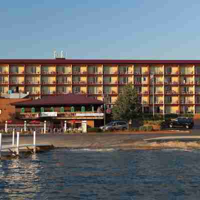Harbor Shores on Lake Geneva Hotel Exterior