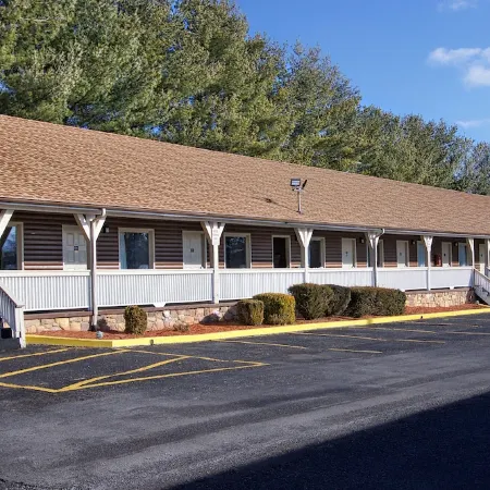 Super 8 by Wyndham Christiansburg