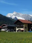 Sporthotel Schönau am Königssee Отели рядом с достопримечательностью «Bayerische Seenschifffahrt am Koenigssee»
