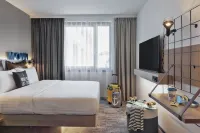 Moxy Hamburg City Hotels near Kl!ck Kindermuseum Hamburg