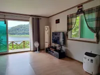 Okcheon Mulangae Pension Hotel di Daerah Okcheon