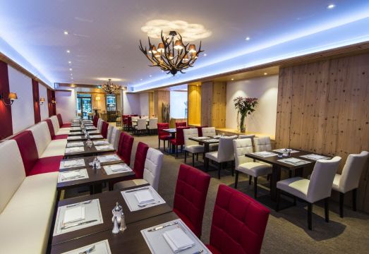 드라이 뢰벤 호텔 위치