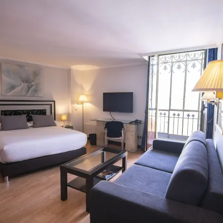 Hotel Rua Salamanca Отели рядом с достопримечательностью «Roman Bridge»