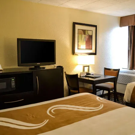 Comfort Inn Dunmore - Scranton East
