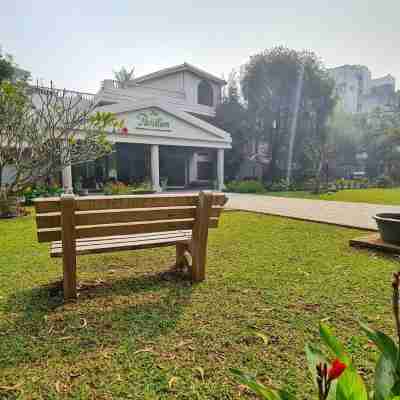 The Pavillion Hotel Hotel Exterior