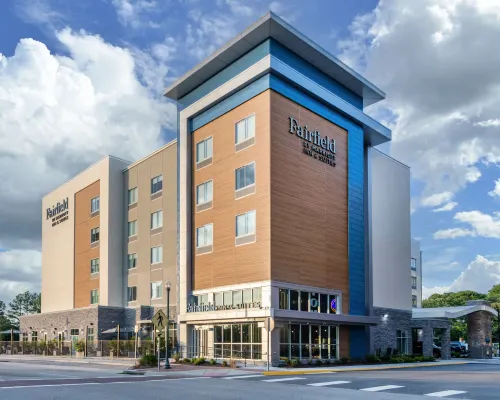 Fairfield Inn & Suites Virginia Beach Town Center Hotels near Sandler Center