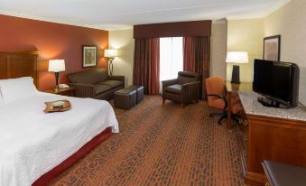 Hampton Inn & Suites Cleveland-Beachwood