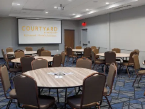 คอร์ทยาร์ด บาย มาริออทต์ ริชมอนด์ สก็อตต์ส์ แอดดิชั่น โรงแรมในริชมอนด์