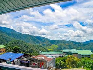 巴瑙常青旅舍及餐廳