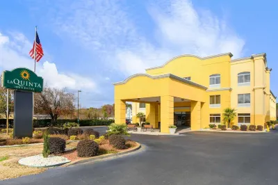 Wingate by Wyndham Florence Hotels near rue21