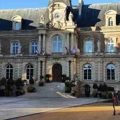 Hôtel Campanile Amiens - Glisy Hotel Exterior