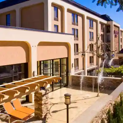 Hampton Inn Wheeling Hotel Exterior