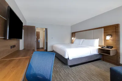 Holiday Inn Express & Suites Grand Rapids South - Wyoming Hotels near Menards