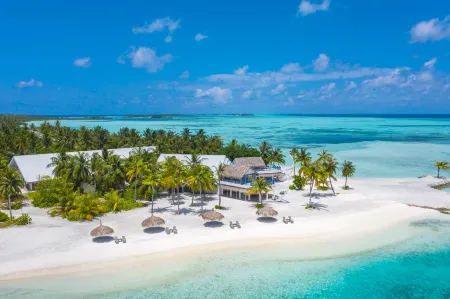 Rahaa Resort Maldives Отели в г. Олувели