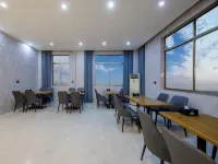 Shell Hotel (Jingjiang Taihe Wuyue Plaza Bus Station)