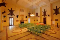 The Lallgarh Palace - A Heritage Hotel Hotel di Bikaner