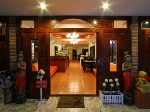 ภูเก็ต แอร์พอร์ต อินน์ โรงแรมใกล้มูลนิธิเพื่อสุนัขในซอย