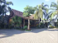 Mahkota Plengkung Hotel by ecommerceloka Hotels in Kalipuro
