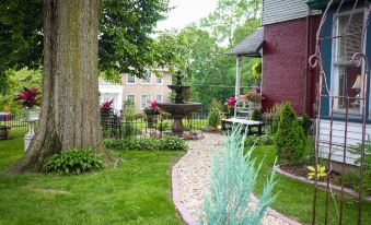Evans Holly Grove Inn B&B - Housity