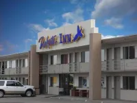 Dakota Inn Hotels in Huron