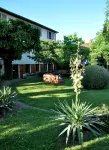 Logis Hôtel le Dahu Hotels in Parigny
